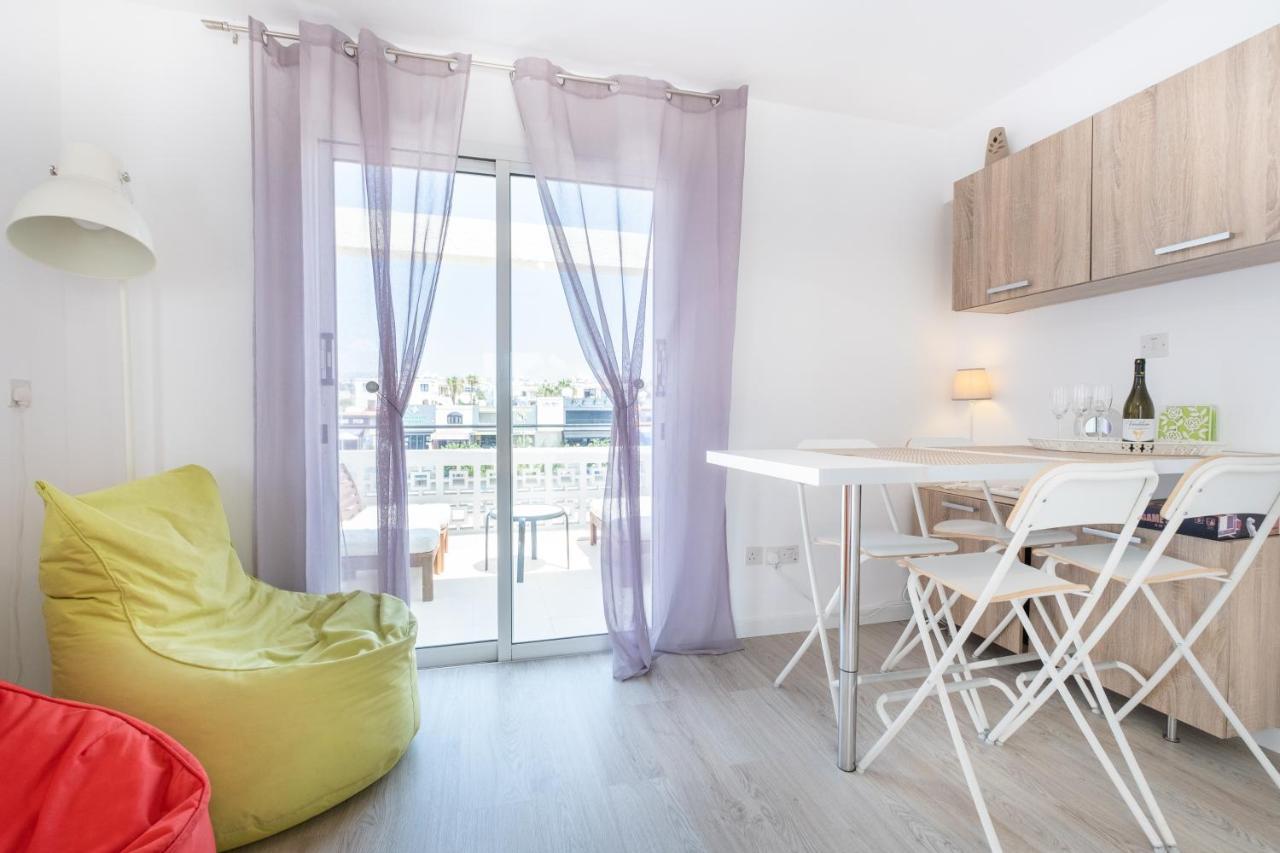 Seaview 3 Bedroom Kings Road Penthouse 파포스 외부 사진