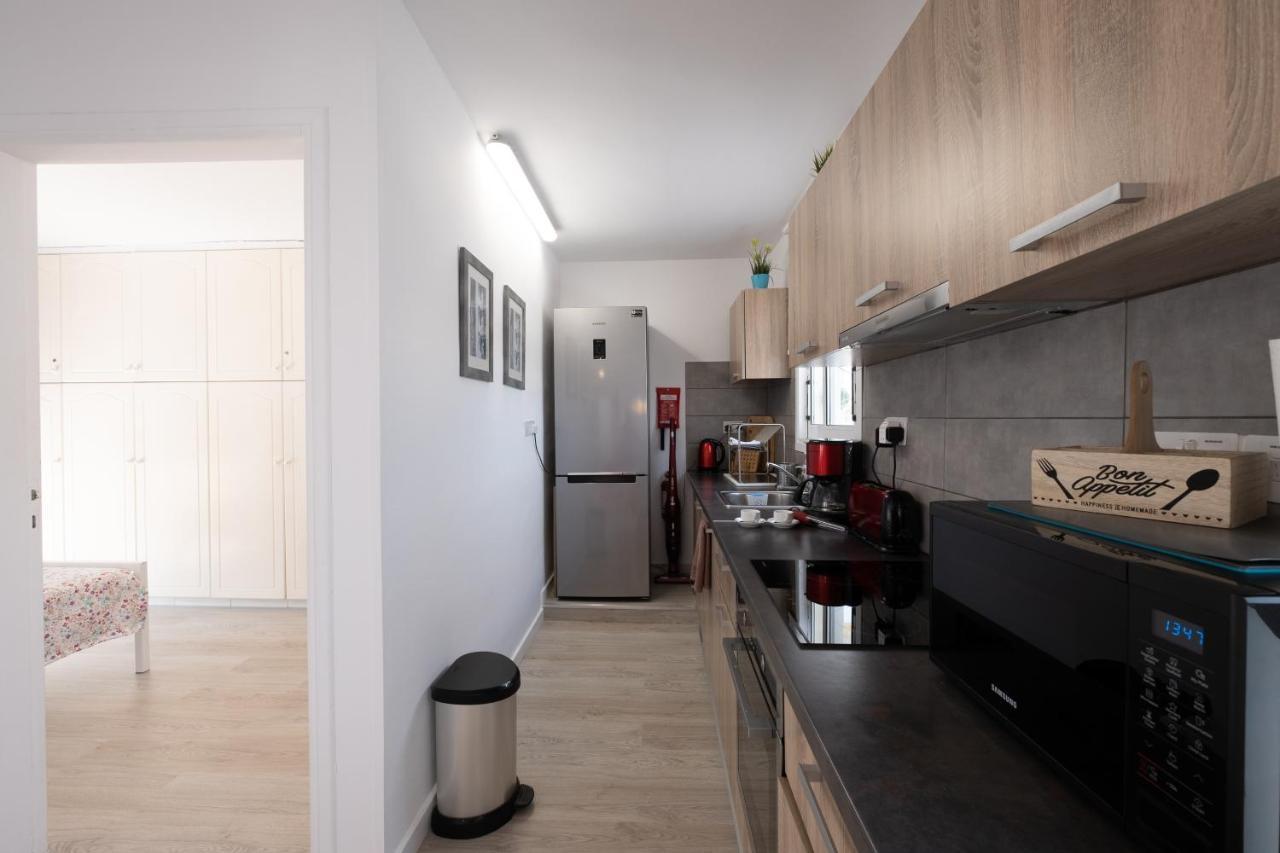 Seaview 3 Bedroom Kings Road Penthouse 파포스 외부 사진