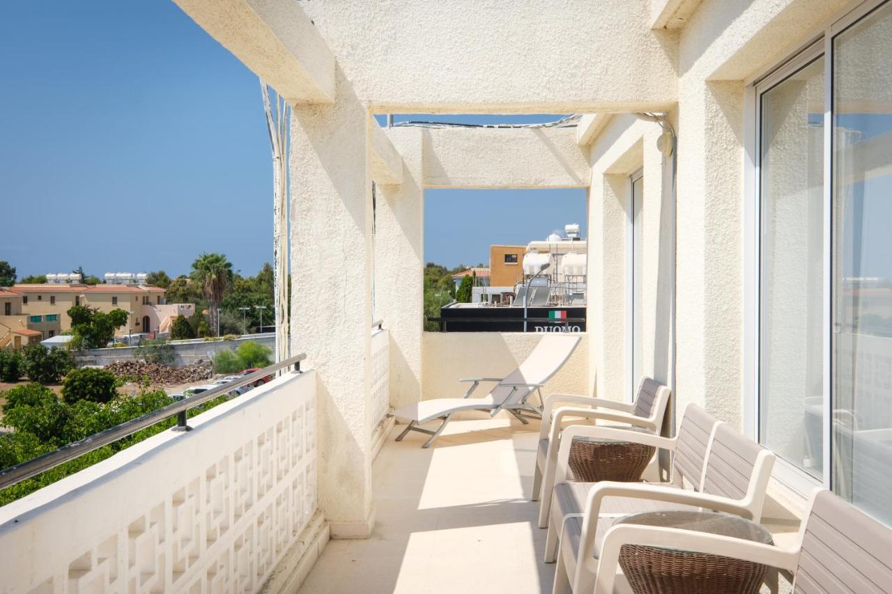 Seaview 3 Bedroom Kings Road Penthouse 파포스 외부 사진