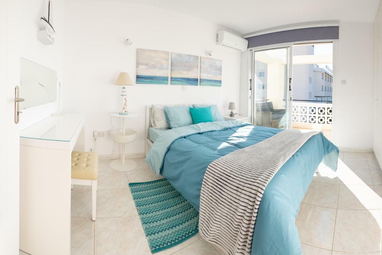 Seaview 3 Bedroom Kings Road Penthouse 파포스 외부 사진