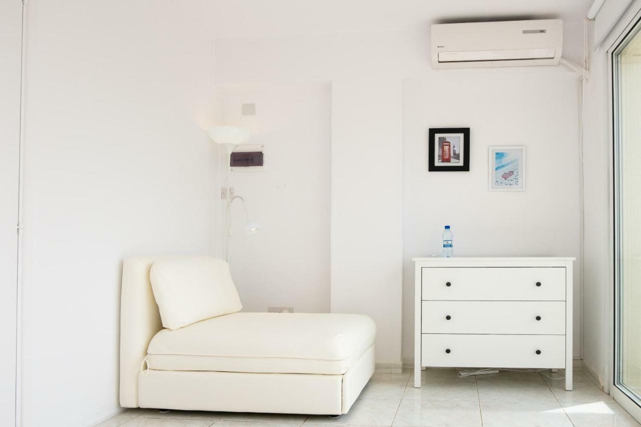 Seaview 3 Bedroom Kings Road Penthouse 파포스 외부 사진